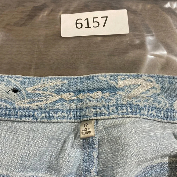 Seven7 Women's Floral Denim Shorts size 12 - Picture 14 of 14